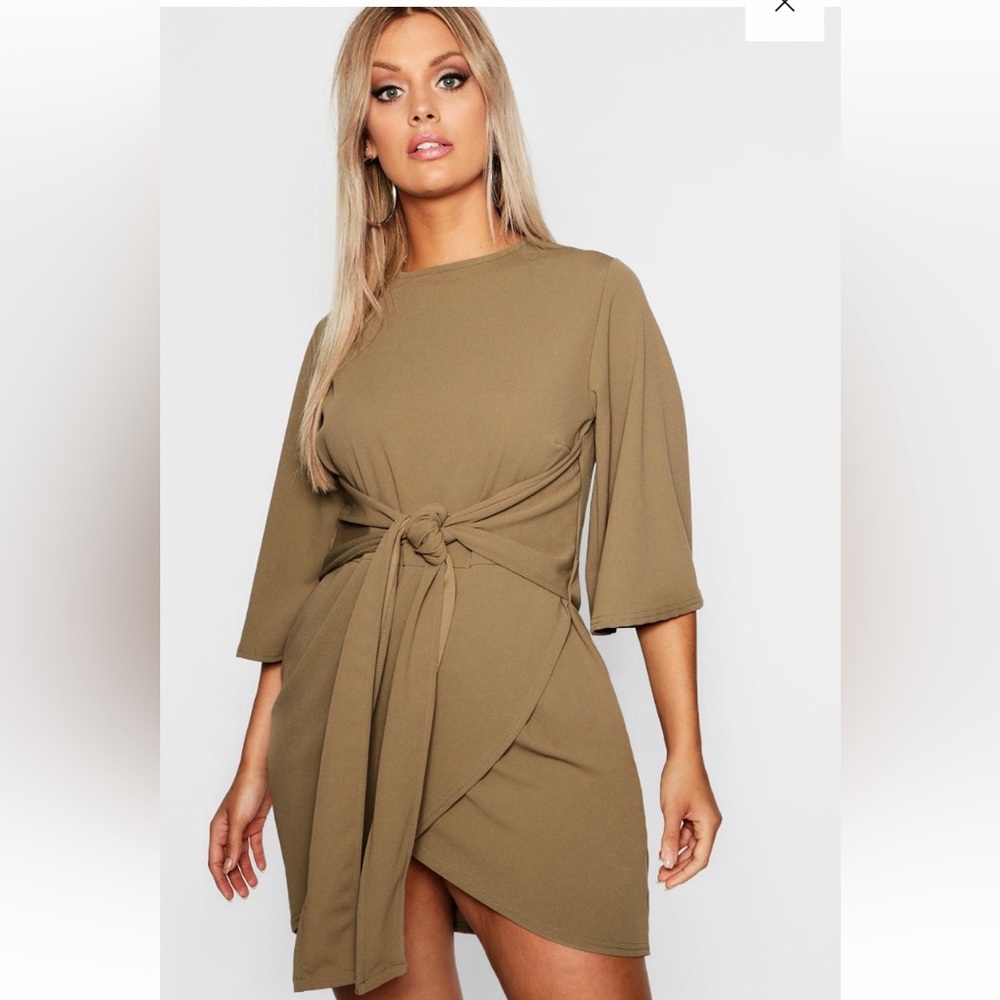 NWT BooHoo Plus Size Kimono Sleeve Tie Waist Dress, Size 18
